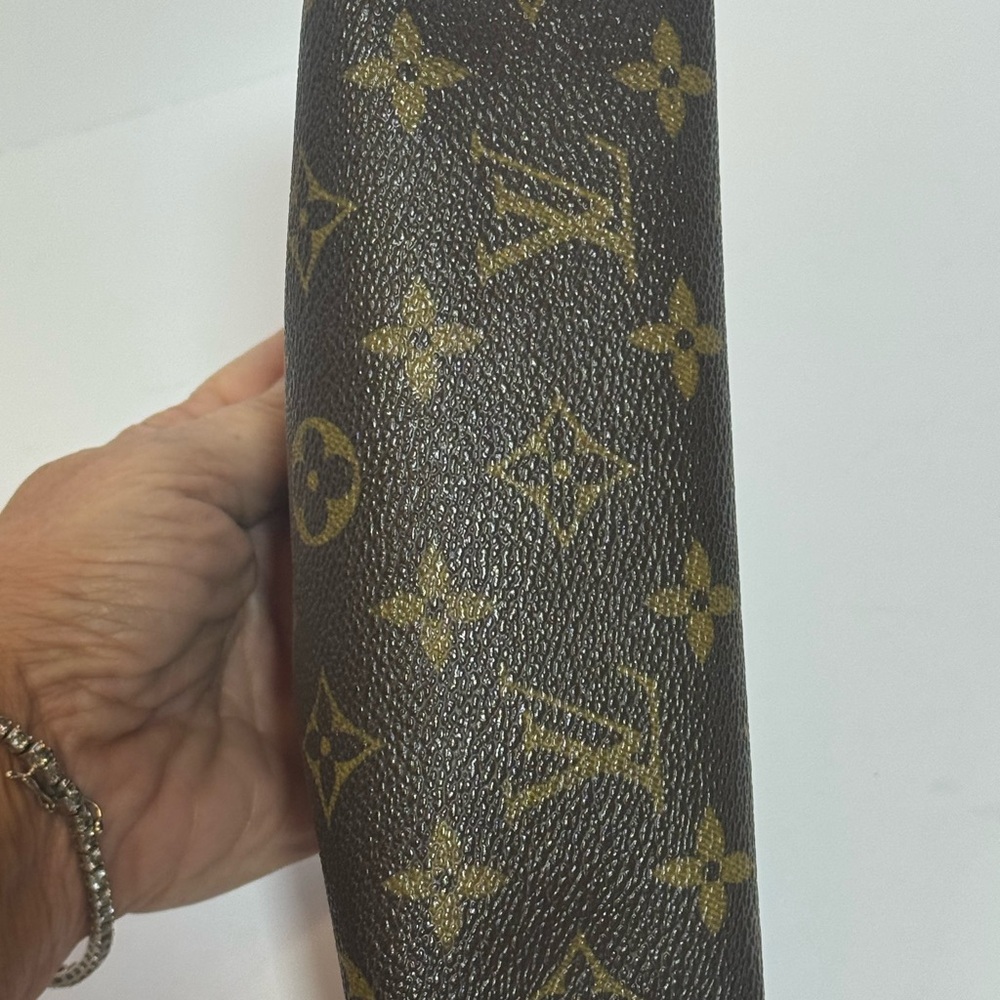 SOLD
Louis Vuitton Black and Gold Monogram Pouch - Picture 4 of 7